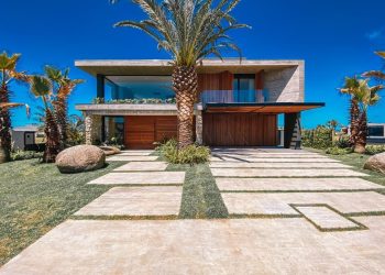 Casa em Condomínio à venda com 516m², 5 quartos, 5 suítes, 2 vagas no bairro Condomínio Sense em Xangri-Lá