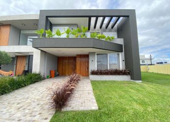 Casa em Condomínio à venda com 271m², 4 quartos, 4 suítes, 2 vagas no bairro Condomínio Blue em Xangri-Lá