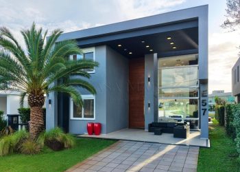 Casa em Condomínio à venda com 301m², 5 quartos, 5 suítes, 2 vagas no bairro Condomínio Enseada Lagos em Xangri-Lá