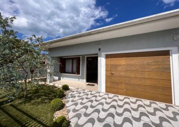 Casa à venda com 187m², 3 quartos, 1 suíte, 1 vaga no bairro Noiva do Mar em Xangri-Lá