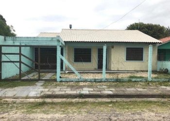 Casa à venda com 102m², 2 quartos, 1 suíte, 2 vagas no bairro Noiva do Mar em Xangri-Lá