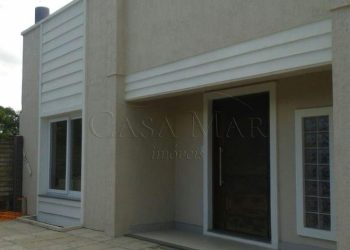 Casa à venda com 170m², 3 quartos, 2 suítes, 2 vagas no bairro Noiva do Mar em Xangri-Lá