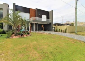 Casa em Condomínio à venda com 280m², 4 quartos, 4 suítes, 2 vagas no bairro Condomínio Riviera em Xangri-Lá