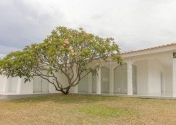 Casa à venda com 209m², 4 quartos, 1 suíte, 2 vagas no bairro Atlântida em Xangri-Lá