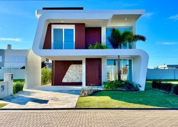 Casa em Condomínio à venda com 272m², 5 quartos, 5 suítes, 2 vagas no bairro Condomínio Amare em Xangri-Lá