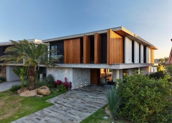 Casa em Condomínio à venda com 484m², 6 quartos, 6 suítes, 2 vagas no bairro Condomínio Enseada Lagos em Xangri-Lá