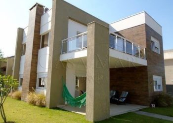 Casa à venda com 224m², 4 quartos, 4 suítes, 4 vagas no bairro Atlântida em Xangri-Lá