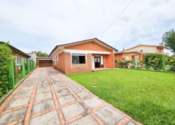 Casa à venda com 129m², 4 quartos, 2 vagas no bairro Rainha do Mar em Xangri-Lá