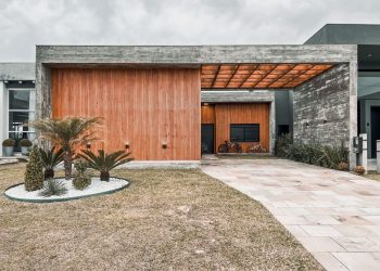 Casa em Condomínio à venda com 199m², 4 quartos, 4 suítes, 2 vagas no bairro Condomínio Riviera em Xangri-Lá