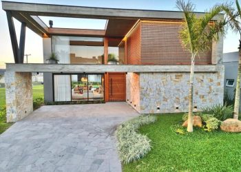 Casa em Condomínio à venda com 397m², 5 quartos, 5 suítes, 2 vagas no bairro Condomínio Enseada Lagos em Xangri-Lá