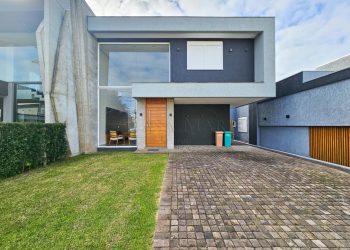 Casa em Condomínio à venda com 269m², 4 quartos, 2 suítes, 2 vagas no bairro Condomínio Blue em Xangri-Lá