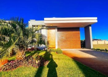 Casa em Condomínio à venda com 172m², 4 quartos, 4 suítes, 2 vagas no bairro Condomínio Riviera em Xangri-Lá