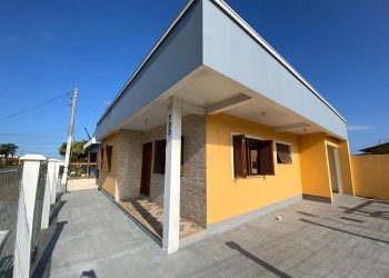 Casa à venda com 98m², 3 quartos, 1 suíte, 1 vaga no bairro Rainha do Mar em Xangri-Lá