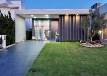 Casa em Condomínio à venda com 183m², 3 quartos, 3 suítes, 2 vagas no bairro Condomínio Riviera em Xangri-Lá