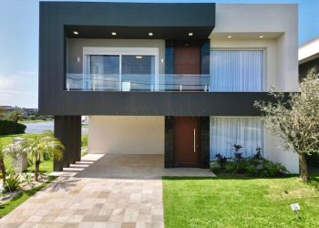 Casa em Condomínio à venda com 440m², 5 quartos, 5 suítes, 2 vagas no bairro Condomínio Enseada Lagos em Xangri-Lá