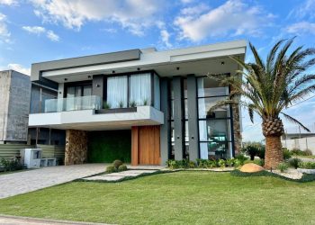 Casa em Condomínio à venda com 495m², 5 quartos, 5 suítes, 2 vagas no bairro Condomínio Sense em Xangri-Lá