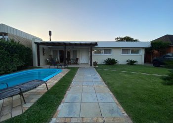 Casa à venda com 226m², 3 quartos, 1 suíte, 2 vagas no bairro Atlântida em Xangri-Lá