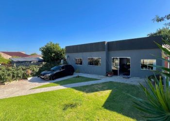 Casa à venda com 120m², 3 quartos, 2 vagas no bairro Centro em Xangri-Lá