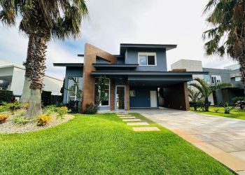 Casa em Condomínio à venda com 190m², 3 quartos, 3 suítes, 1 vaga no bairro Condomínio Enseada Lagos em Xangri-Lá