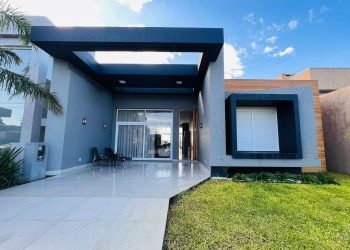 Casa em Condomínio à venda com 200m², 4 quartos, 4 suítes, 2 vagas no bairro Condomínio Riviera em Xangri-Lá