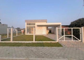 Casa à venda com 146m², 3 quartos, 1 suíte, 1 vaga no bairro Noiva do Mar em Xangri-Lá