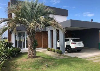 Casa em Condomínio à venda com 305m², 4 quartos, 4 suítes, 2 vagas no bairro Condomínio Riviera em Xangri-Lá