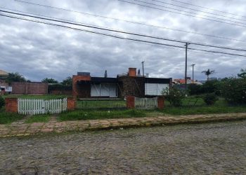 Casa à venda com 395m² no bairro Atlântida em Xangri-Lá