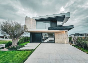 Casa em Condomínio à venda com 480m², 6 quartos, 6 suítes, 2 vagas no bairro Condomínio Sense em Xangri-Lá