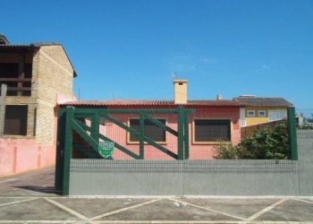 Casa à venda com 164m², 3 quartos, 2 vagas no bairro Rainha do Mar em Xangri-Lá