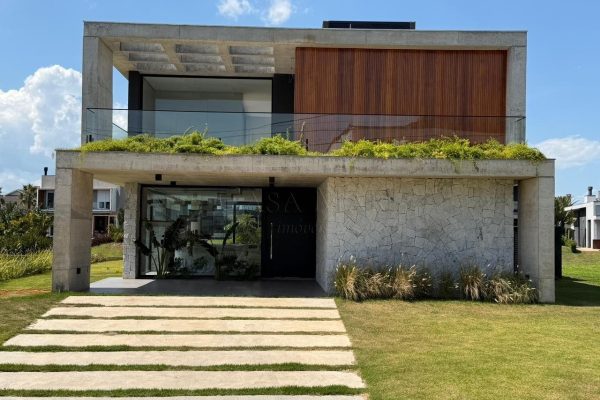 Casa em Condomínio à venda com 385m², 5 quartos, 5 suítes, 4 vagas no bairro Condomínio Celebration em Xangri-Lá - Foto 2