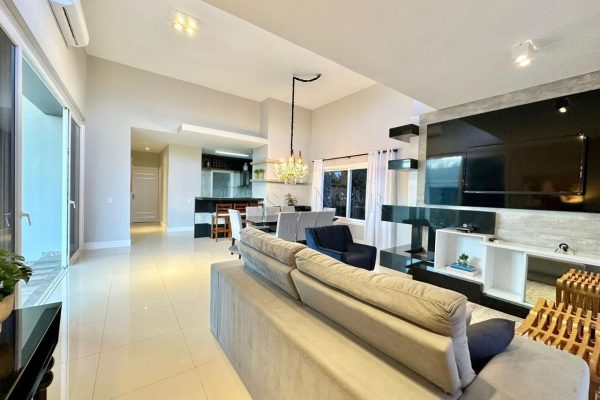 Casa em Condomínio à venda com 208m², 4 quartos, 4 suítes, 2 vagas no bairro Condomínio Enseada Lagos em Xangri-Lá - Foto 5