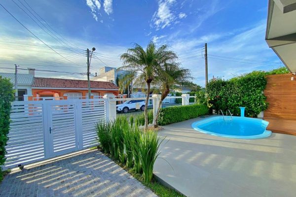 Casa à venda com 195m², 3 quartos, 1 suíte, 2 vagas no bairro Centro em Xangri-Lá - Foto 4