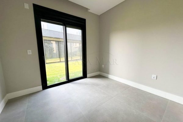 Casa em Condomínio à venda com 189m², 4 quartos, 4 suítes, 2 vagas no bairro Condomínio Sunset em Xangri-Lá - Foto 2