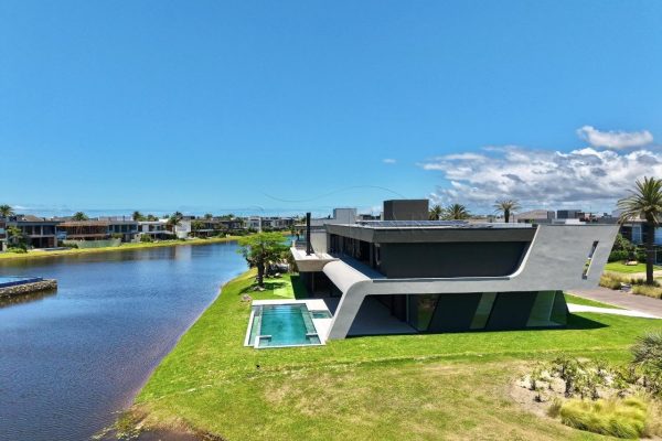 Casa em Condomínio à venda com 949m², 6 quartos, 6 suítes, 4 vagas no bairro Condomínio Enseada Lagos em Xangri-Lá - Foto 4