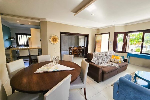 Casa à venda com 167m², 3 quartos, 2 suítes, 2 vagas no bairro Noiva do Mar em Xangri-Lá - Foto 3