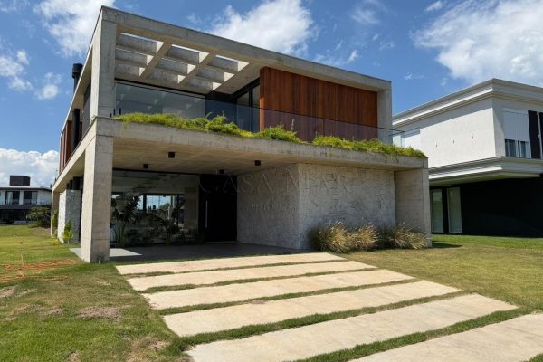 Casa em Condomínio à venda com 385m², 5 quartos, 5 suítes, 4 vagas no bairro Condomínio Celebration em Xangri-Lá - Foto 3