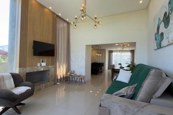 Casa à venda com 138m², 3 quartos, 1 suíte, 2 vagas no bairro Arpoador em Xangri-Lá - Foto 4