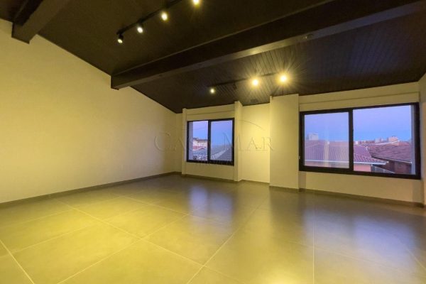 Casa à venda com 153m², 5 quartos, 5 suítes, 2 vagas no bairro Centro em Xangri-Lá - Foto 4