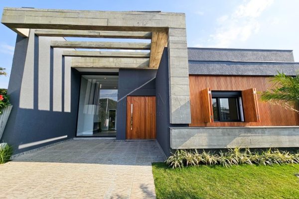 Casa à venda com 220m², 4 quartos, 2 suítes, 2 vagas no bairro Centro em Xangri-Lá - Foto 4