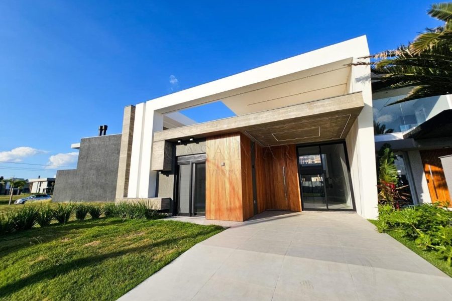 Casa em Condomínio à venda com 189m², 4 quartos, 4 suítes, 2 vagas no bairro Condomínio Sunset em Xangri-Lá - Foto 1