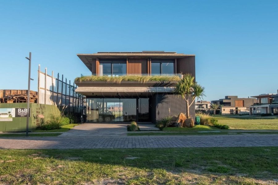 Casa em Condomínio à venda com 444m², 6 quartos, 6 suítes, 4 vagas no bairro Condomínio Los Cobos em Xangri-Lá - Foto 1